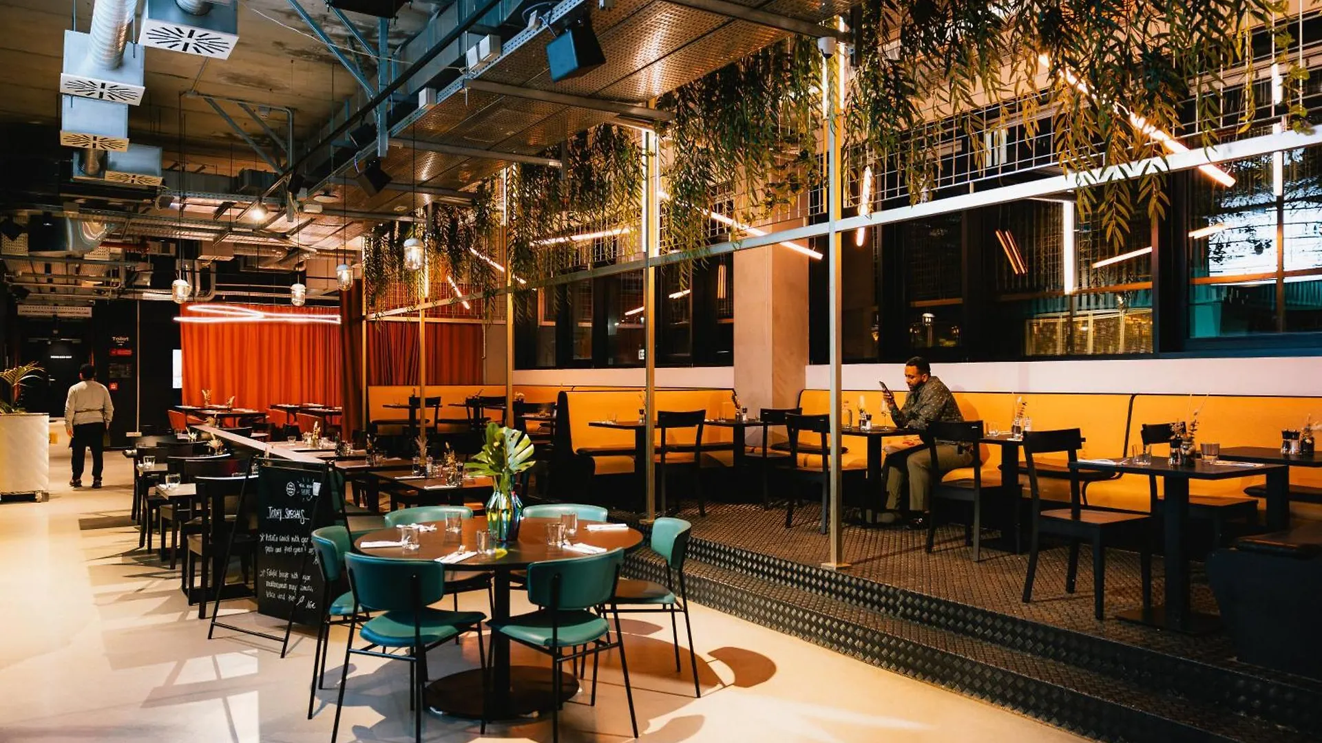 The Social Hub Bologna Extended Stay 4*,